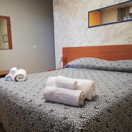 Anthea Dell' Etna Bed & Breakfast Santa Venerina Bagian luar foto