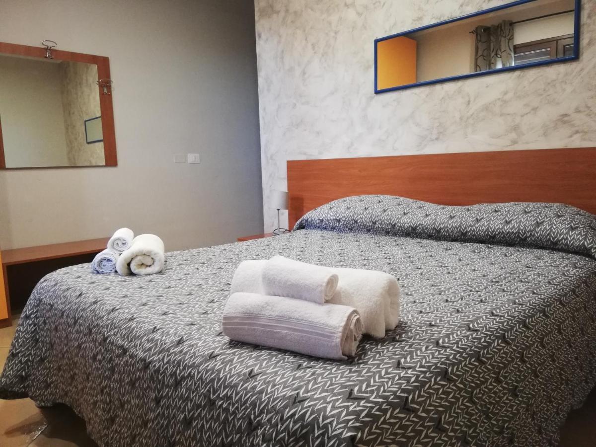 Anthea Dell' Etna Bed & Breakfast Santa Venerina Bagian luar foto