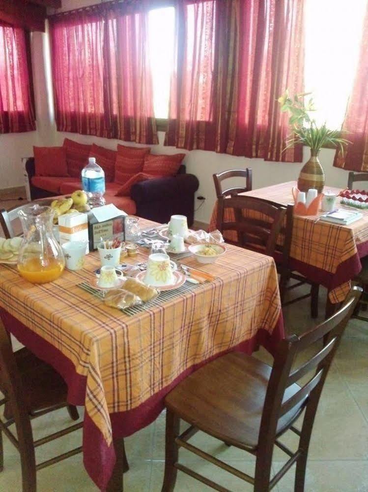 Anthea Dell' Etna Bed & Breakfast Santa Venerina Bagian luar foto