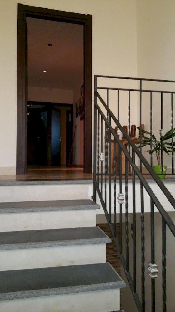 Anthea Dell' Etna Bed & Breakfast Santa Venerina Bagian luar foto