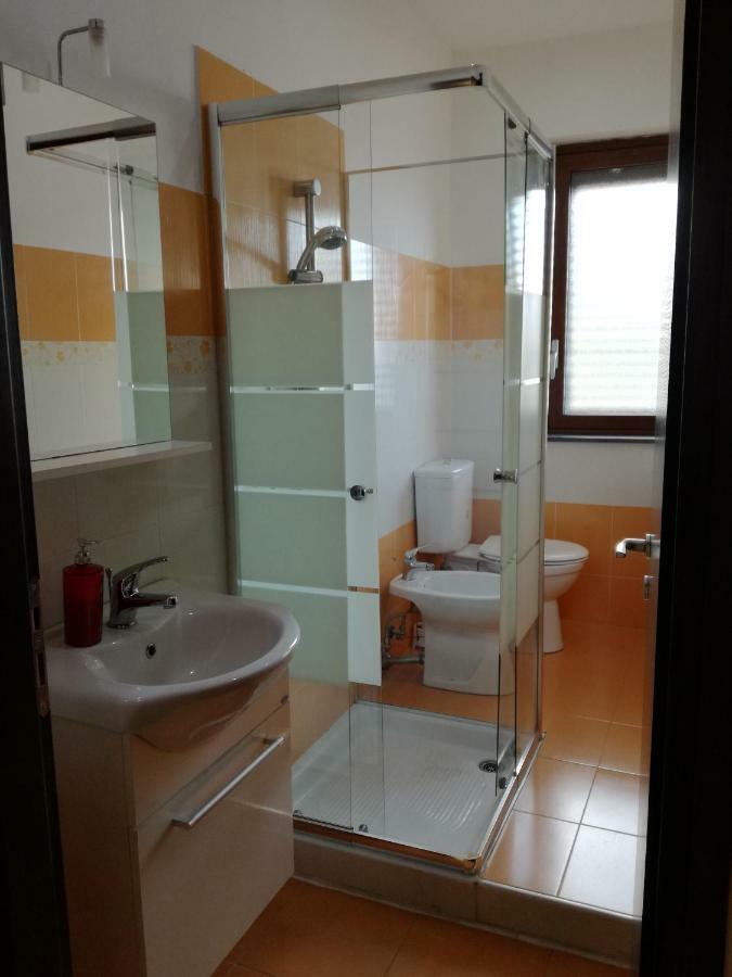 Anthea Dell' Etna Bed & Breakfast Santa Venerina Bagian luar foto