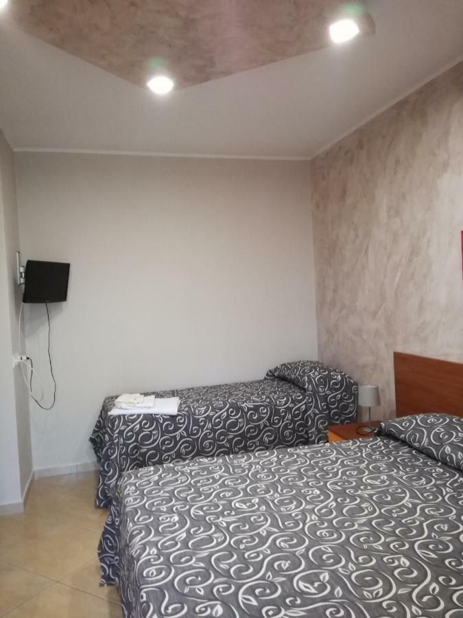 Anthea Dell' Etna Bed & Breakfast Santa Venerina Bagian luar foto